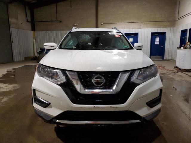 KNMAT2MV4JP542658 - 2018 NISSAN ROGUE S WHITE photo 5