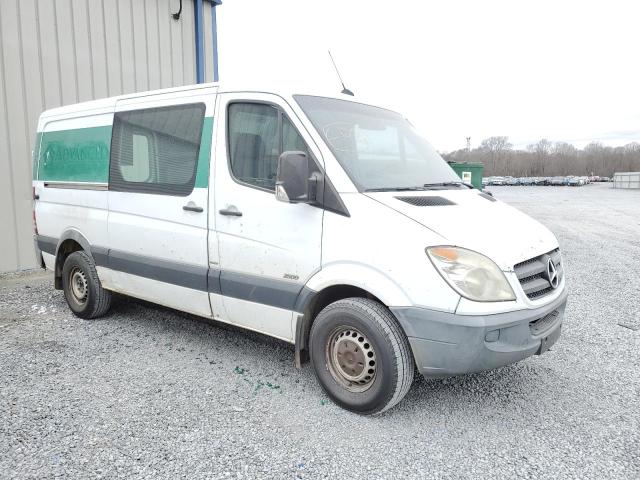 WD3PE7CCXB5592442 - 2011 MERCEDES-BENZ SPRINTER 2500 WHITE photo 4