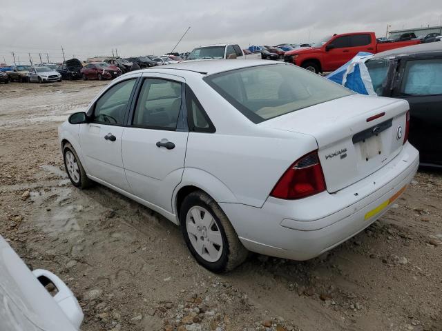 1FAHP34N77W331029 - 2007 FORD FOCUS ZX4 WHITE photo 2