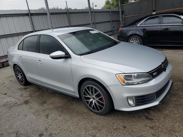 3VW4T7AJ2EM392621 - 2014 VOLKSWAGEN JETTA GLI SILVER photo 4