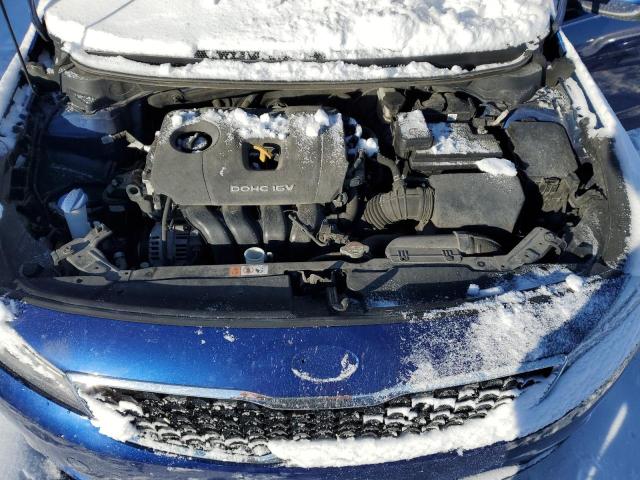 3KPFK4A72JE186852 - 2018 KIA FORTE LX BLUE photo 11