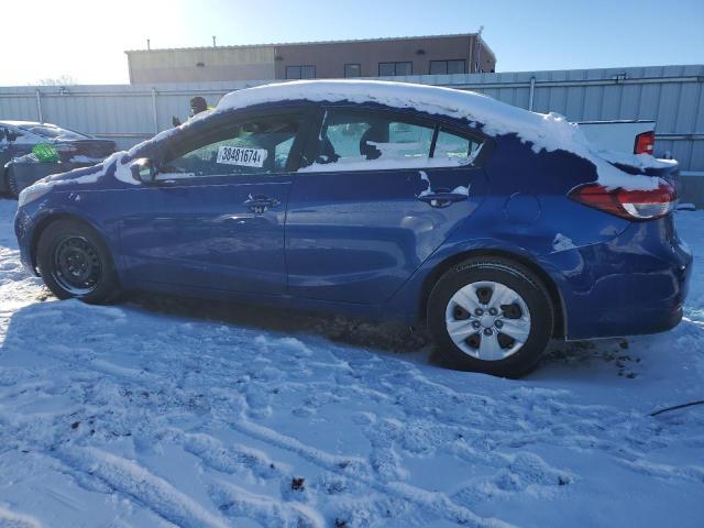 3KPFK4A72JE186852 - 2018 KIA FORTE LX BLUE photo 2