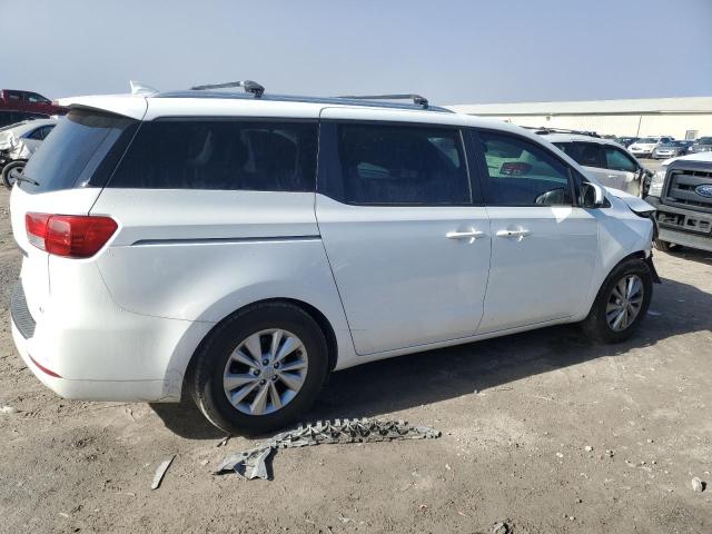 KNDMB5C14H6340533 - 2017 KIA SEDONA LX WHITE photo 3