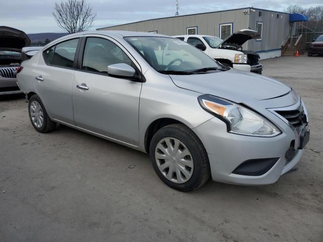 3N1CN7AP3KL880669 - 2019 NISSAN VERSA S SILVER photo 4