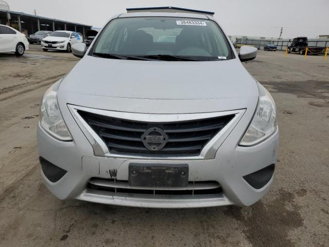 3N1CN7AP4GL904744 - 2016 NISSAN VERSA S SILVER photo 5