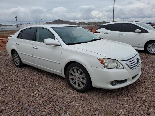 4T1BK36B38U305165 - 2008 TOYOTA AVALON XL WHITE photo 4