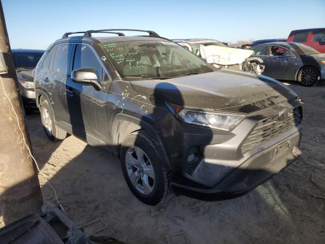 2T3W1RFV9KC010007 - 2019 TOYOTA RAV4 XLE GRAY photo 4