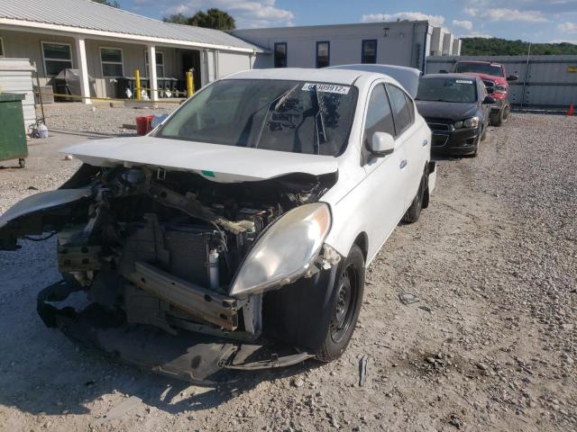 3N1CN7AP3CL899370 - 2012 NISSAN VERSA S WHITE photo 2