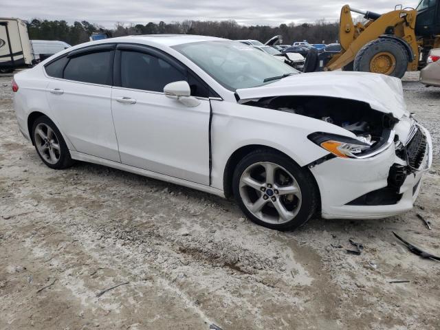 3FA6P0HD7GR169803 - 2016 FORD FUSION SE WHITE photo 4