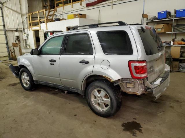 1FMCU9DG9CKB12586 - 2012 FORD ESCAPE XLT SILVER photo 2