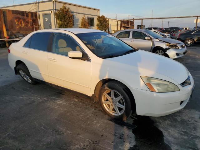 JHMCM56354C035832 - 2004 HONDA ACCORD LX WHITE photo 4