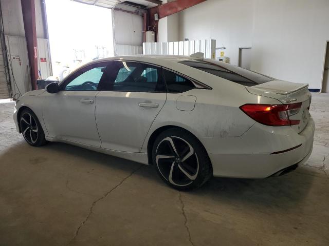 1HGCV1F32JA251167 - 2018 HONDA ACCORD SPORT WHITE photo 2