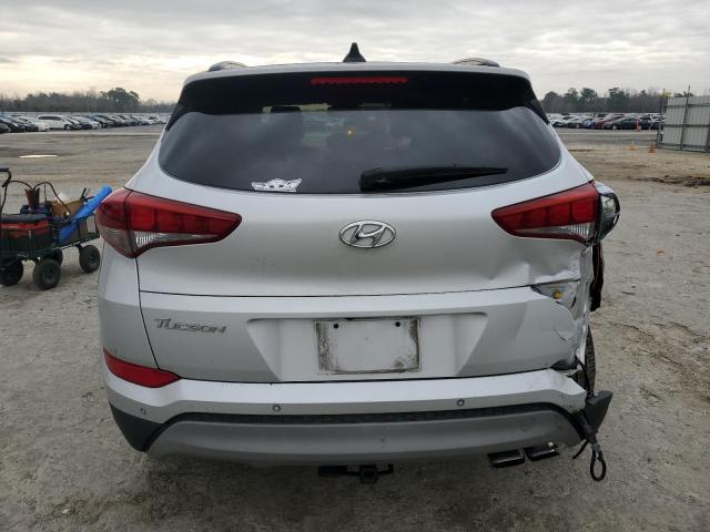 KM8J33A25JU703581 - 2018 HYUNDAI TUCSON VALUE SILVER photo 6