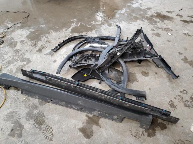 SJKCH5CR8JA044768 - 2018 INFINITI QX30 BASE Silber Foto 13