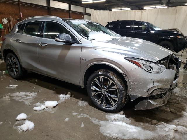 SJKCH5CR8JA044768 - 2018 INFINITI QX30 BASE SILVER photo 4