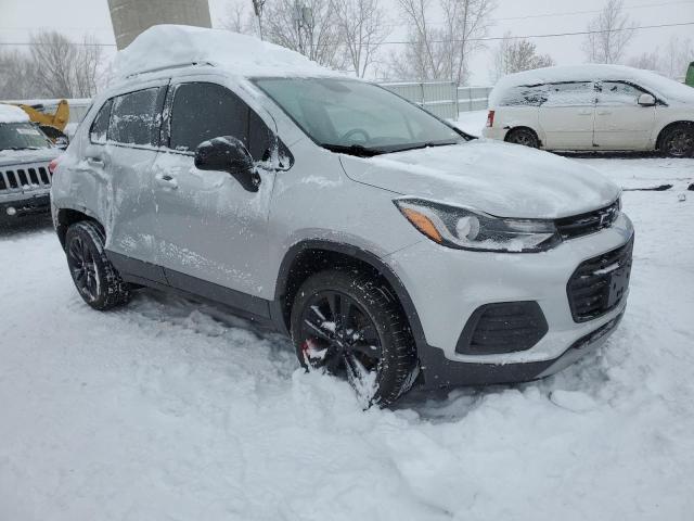 3GNCJPSBXKL361380 - 2019 CHEVROLET TRAX 1LT SILVER photo 4