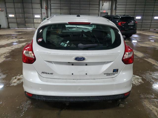 1FADP3N27EL398960 - 2014 FORD FOCUS TITANIUM WHITE photo 6