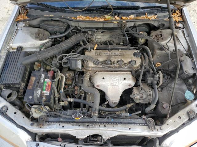 1HGCG56742A036380 - 2002 HONDA ACCORD SE SILVER photo 11