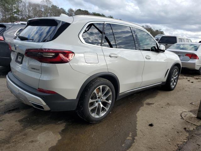 5UXCR4C05LLE30360 - 2020 BMW X5 SDRIVE 40I WHITE photo 3