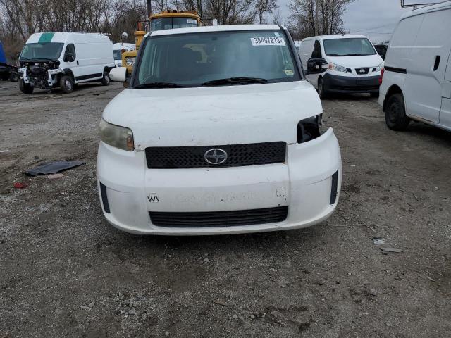 JTLZE4FE2A1103536 - 2010 TOYOTA SCION XB Weiß Foto 5