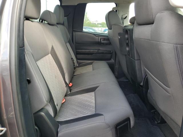 5TFRM5F13FX095033 - 2015 TOYOTA TUNDRA DOUBLE CAB SR/SR5 GRAY photo 10