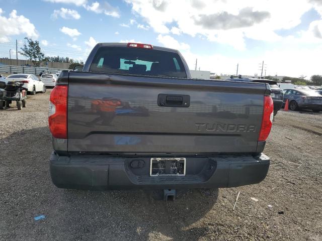 5TFRM5F13FX095033 - 2015 TOYOTA TUNDRA DOUBLE CAB SR/SR5 GRAY photo 6