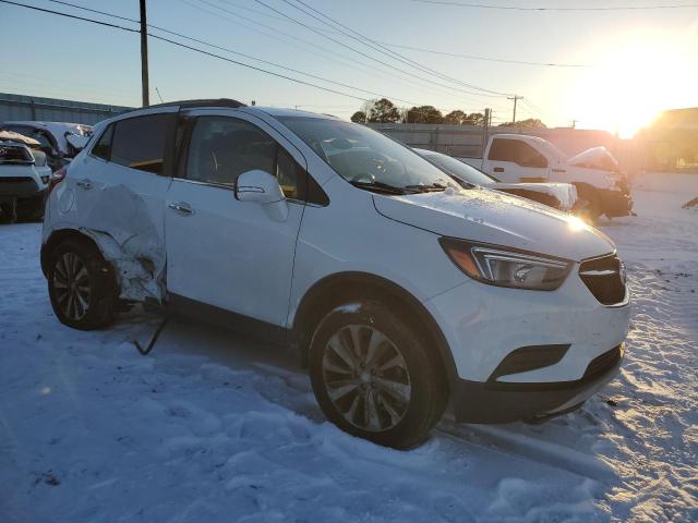 LRBCJASB9KY000693 - 2019 BUICK ENCORE PREFERRED WHITE photo 4