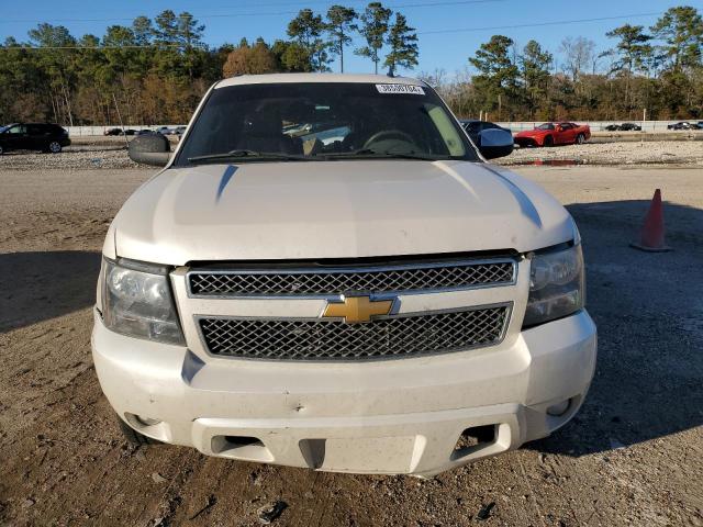 1GNSCKE06DR237962 - 2013 CHEVROLET SUBURBAN C1500 LTZ WHITE photo 5