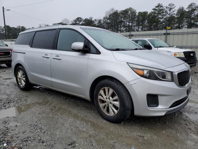 KNDMB5C16F6045284 - 2015 KIA SEDONA LX SILVER photo 4