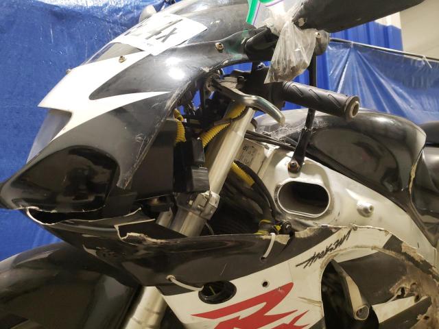 MBPGS1N4907 - 2000 SUZUKI GSXR600 WHITE photo 9