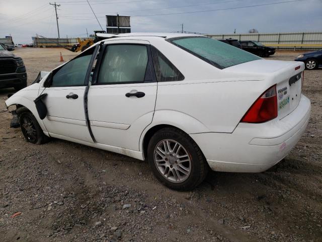 1FAFP34N07W251384 - 2007 FORD FOCUS ZX4 WHITE photo 2