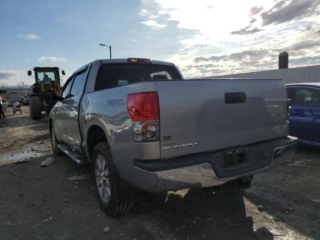 5TBEV58167S457204 - 2007 TOYOTA TUNDRA CREWMAX LIMITED SILVER photo 2