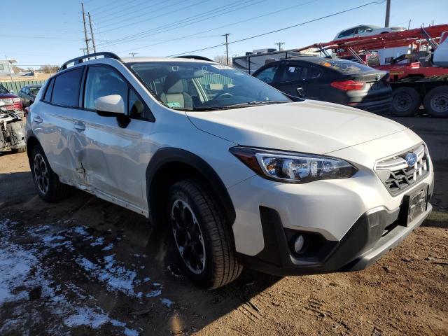 JF2GTAEC3MH380734 - 2021 SUBARU CROSSTREK PREMIUM WHITE photo 4