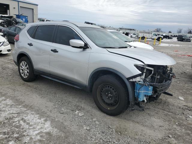 KNMAT2MVXJP512256 - 2018 NISSAN ROGUE S SILVER photo 4