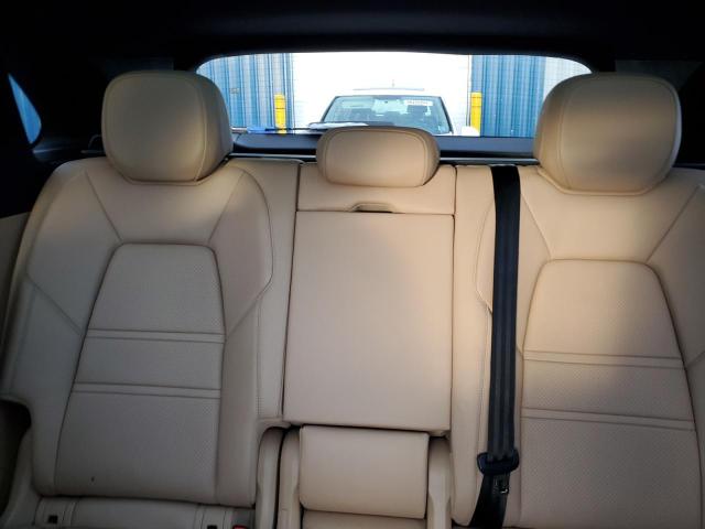 WP1AA2AY6KDA19342 - 2019 PORSCHE CAYENNE WHITE photo 10