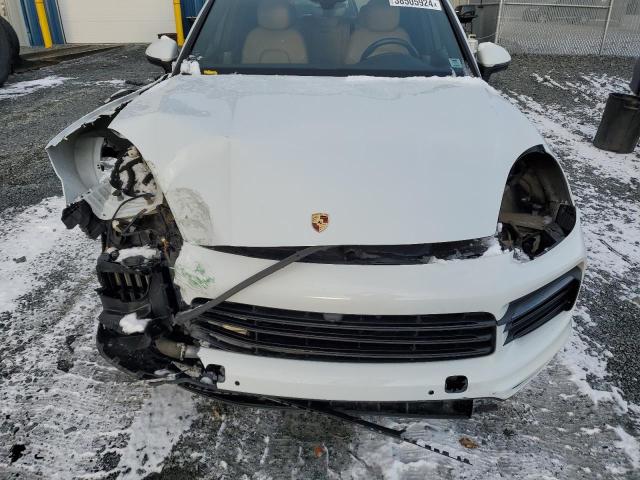 WP1AA2AY6KDA19342 - 2019 PORSCHE CAYENNE WHITE photo 12