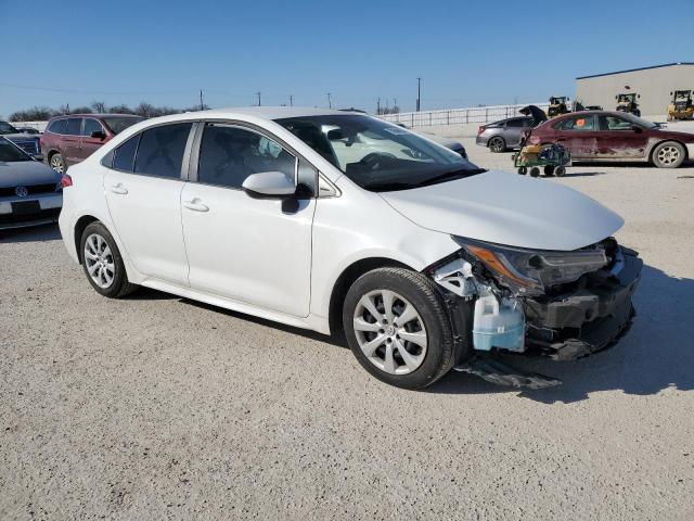 5YFEPMAEXNP323469 - 2022 TOYOTA COROLLA LE WHITE photo 4