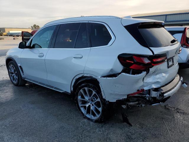 5UX23EU02R9T81008 - 2024 BMW X5 XDRIVE40I WHITE photo 2