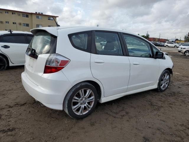 JHMGE8H59BC001808 - 2011 HONDA FIT SPORT WHITE photo 3