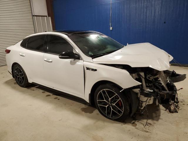 5XXGW4L26KG306963 - 2019 KIA OPTIMA SX WHITE photo 4