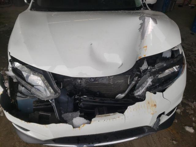 KNMAT2MT3GP704688 - 2016 NISSAN ROGUE S WHITE photo 11