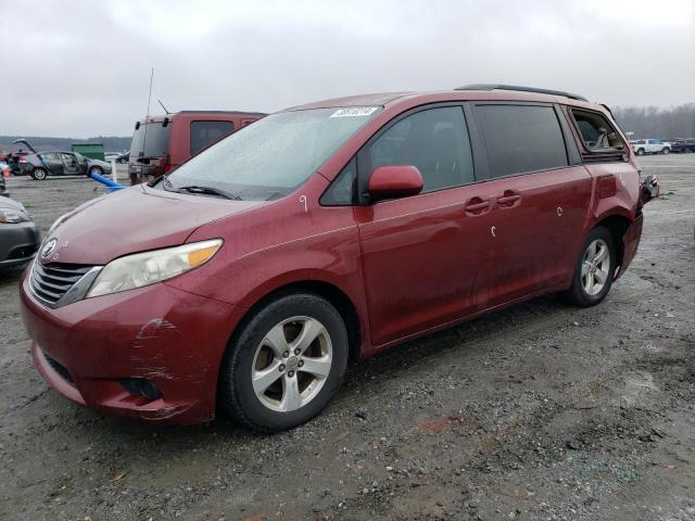 5TDKK3DC5BS069601 - 2011 TOYOTA SIENNA LE RED photo 1