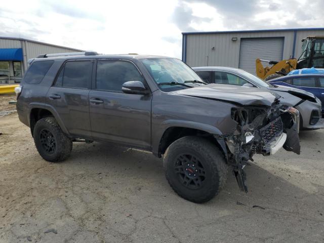 JTEBU5JR8G5351562 - 2016 TOYOTA 4RUNNER SR5/SR5 PREMIUM 灰色 照片 4