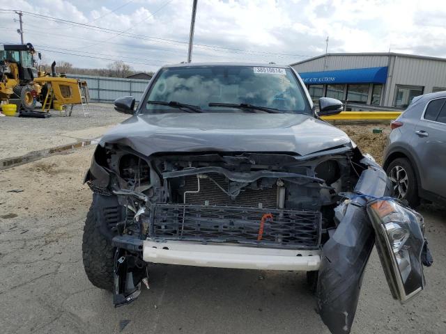 JTEBU5JR8G5351562 - 2016 TOYOTA 4RUNNER SR5/SR5 PREMIUM 灰色 照片 5