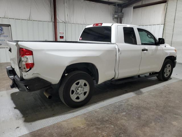 5TFRM5F18GX098690 - 2016 TOYOTA TUNDRA DOUBLE CAB SR/SR5 WHITE photo 3