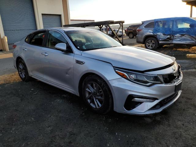 5XXGT4L37LG439105 - 2020 KIA OPTIMA LX SILVER photo 4