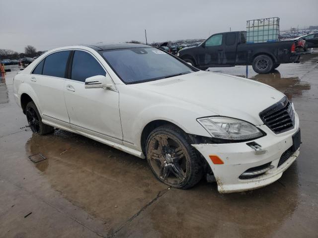 WDDNG9EB7DA535820 - 2013 MERCEDES-BENZ S 550 4MATIC WHITE photo 4