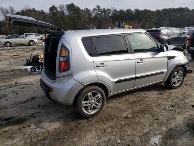 KNDJT2A26B7263885 - 2011 KIA SOUL + SILVER photo 3