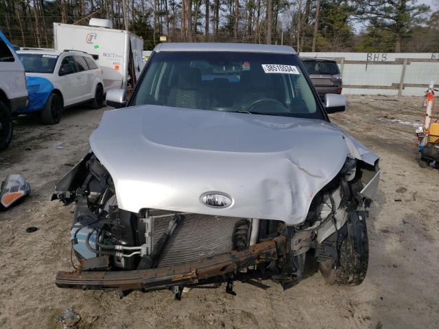 KNDJT2A26B7263885 - 2011 KIA SOUL + SILVER photo 5