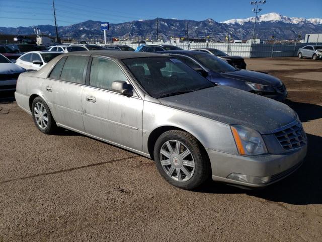 1G6KD57Y18U186953 - 2008 CADILLAC DTS GOLD photo 4